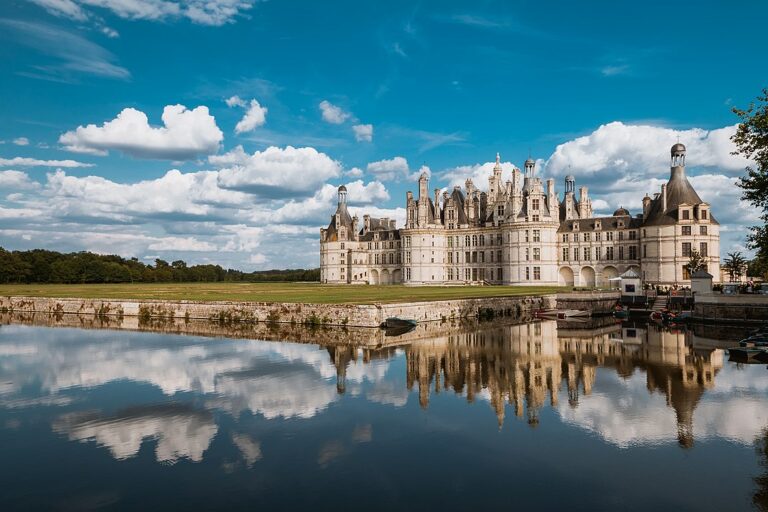 5 Jaw-Dropping Castles in the Loire Valley You Have to See to Believe