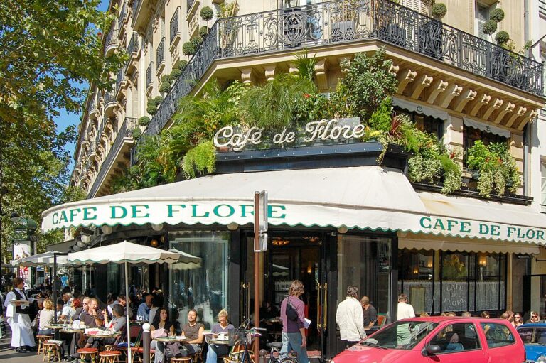 7 Movie-Like, Legendary Parisian Cafés