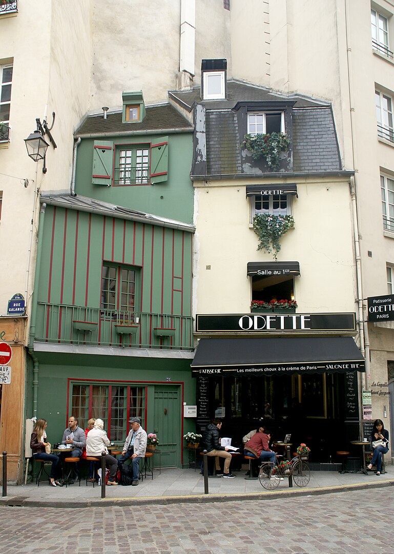 Discover the Best Cream Puffs in Paris: Why Odette is a Sweet Must-Visit!